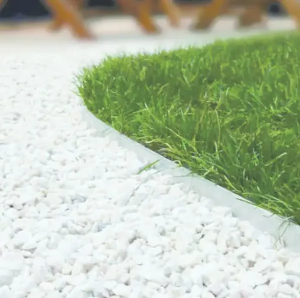 Bordure aluminium avec piquets