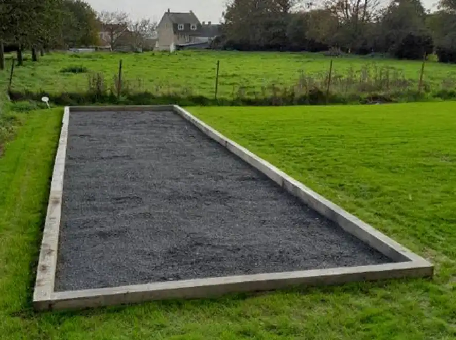 TERRAIN-DE-PETANQUE-1